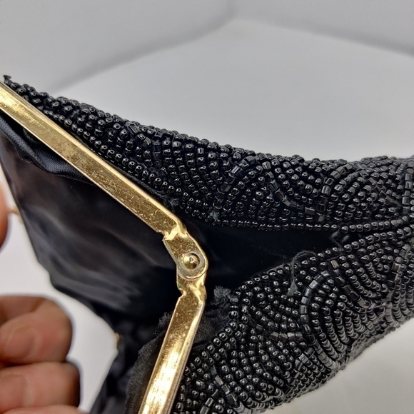 Vintage Beaded Clutch Handbag Pure Black, Satin Lining Chain Pocket Clasp Top - Picture 11 of 16